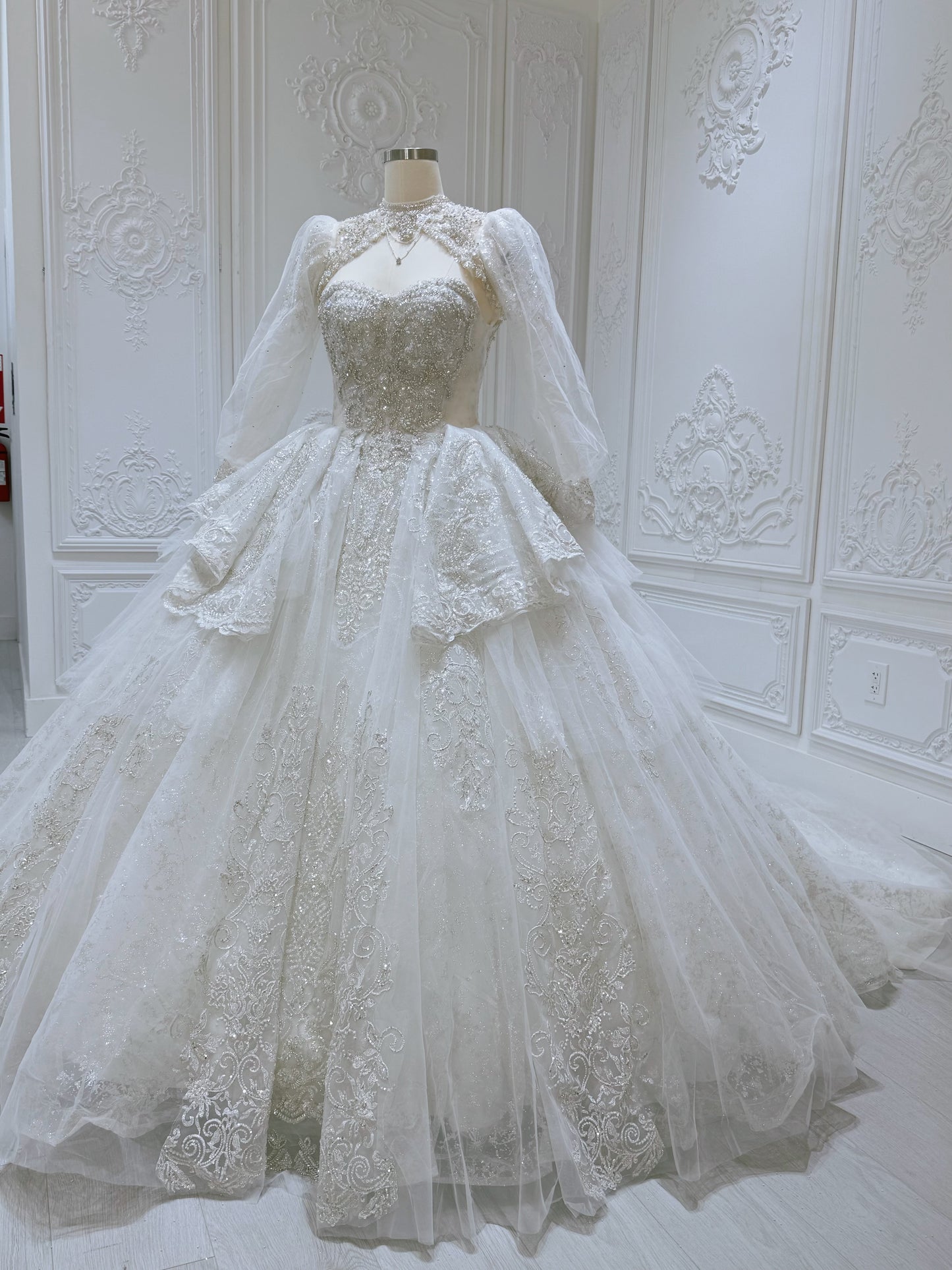 Stock clearance! Size 10 of luxury beading strapless sparkling princess ballgown royal wedding dress with detachable long sleeve and neck piece!